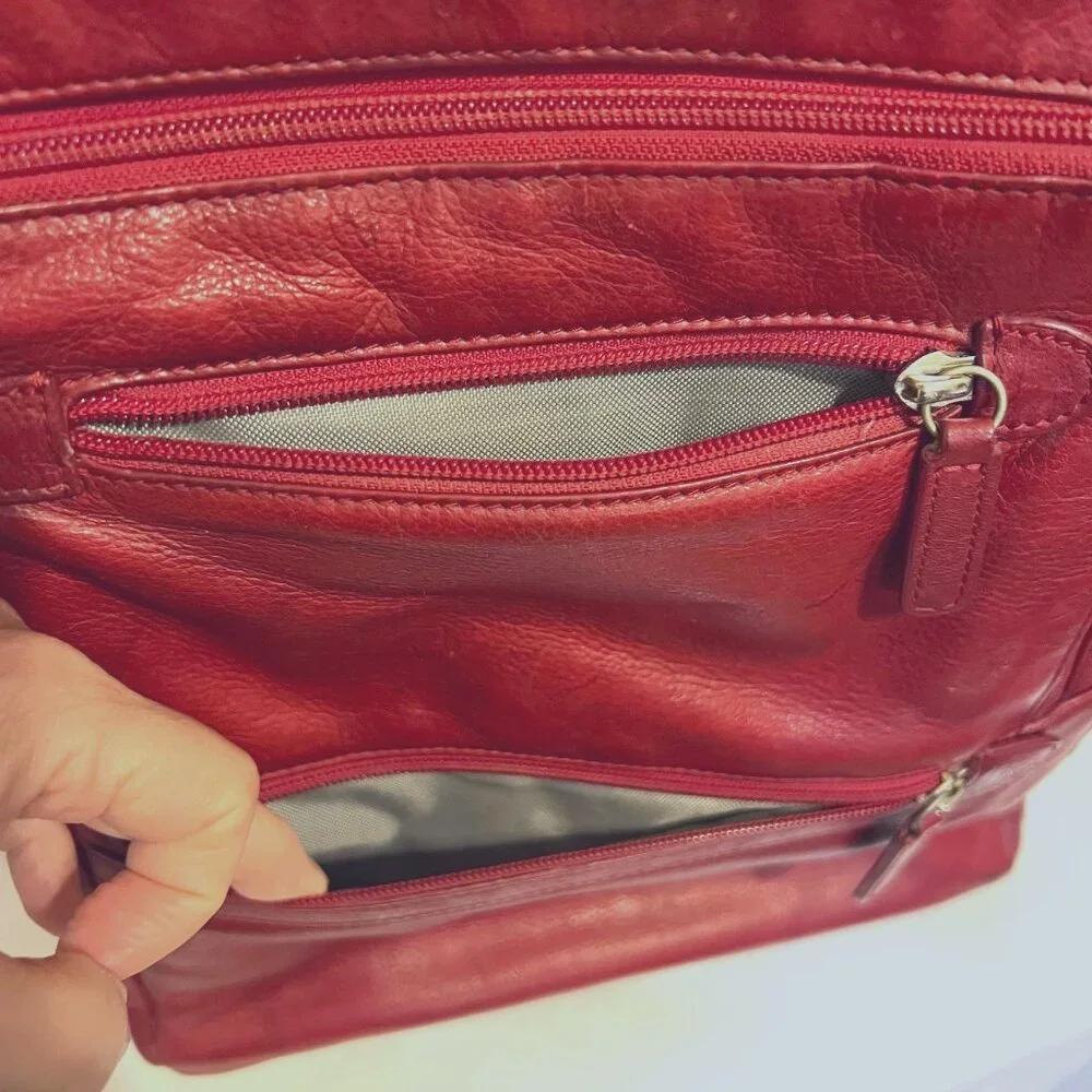 Levenger Red Leather Crossbody I pad/Small Laptop Bag/Purse-Pockets-Adjust Strap